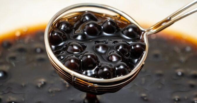 Bebidas: Conheça as Pérolas de Tapioca: aprenda a fazer o pobá caseiro para bubble tea