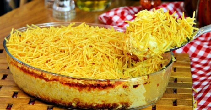Receitas de travessa: Fricassê de Frango com Batata Palha