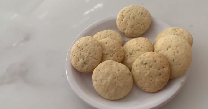 Lanches: Biscoito de Limão Fácil que Derrete na Boca: Uma Delícia Refrescante!