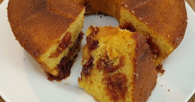 Bolos: Bolo de Fubá com Goiabada
