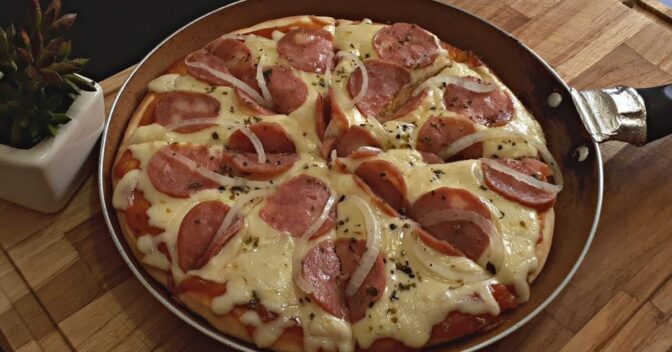 Lanches: Pizza de Frigideira: Sabor sem Forno, Sem Ovo e Sem Leite – Fácil e Rápido!