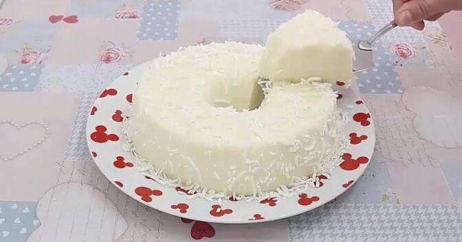 Sobremesas: Pudim Mousse de Coco