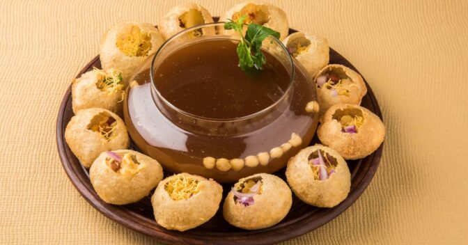 Lanches: Experimente fazer em casa esta receita autêntica de Pani Puri, um famoso petisco indiano
