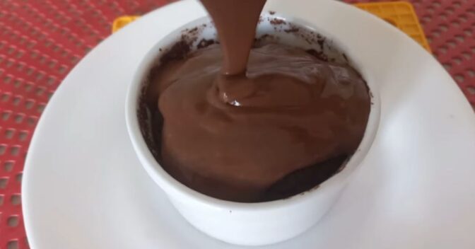 Sobremesas: Brownie Low Carb: Rápido, Sem Ovo, Sem Glúten e Sem Leite em 2 Minutos!