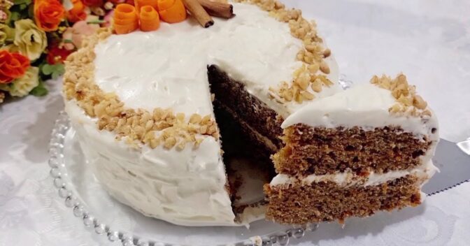Bolos: BOLO DE CENOURA ESTILO AMERICANO, É O CARROT CAKE DELICIOSO