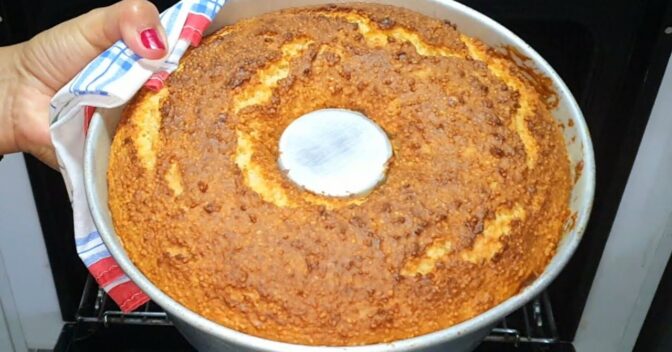 Bolos: BOLO DE TAPIOCA GRANULADA FICA SENSACIONAL, APRENDA O BOLO DE CAROÇO COM COCO