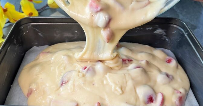 Bolos: O bolo de morango mais delicioso que já fiz, aproveite antes que a temporada termine