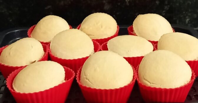 Lanches: Pão de Queijo de Tapioca simples com água pronto em minutos