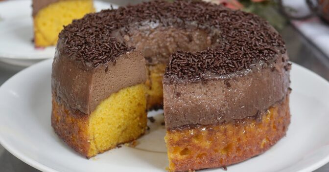 Bolos: BOLO PUDIM DE CENOURA E CHOCOLATE SUPER CREMOSO E FÁCIL, SÓ BATER 5 MINUTOS, ASSOU TÁ PRONTO