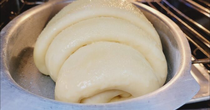 Pães: Pão açucarado que se desmancha na boca e deixa ao final um delicado sabor adocicado