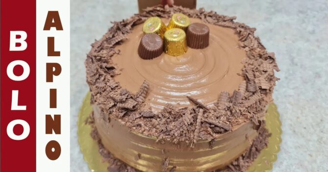 Bolos: Bolo rústico, mas elegante, arrematado com uma cobertura de chocolate e um recheio que não necessita ir ao forno