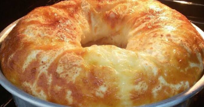 Lanches: Faça um bolo inteiro de pão de queijo, pois não comemos apenas 1 pãozinho mesmo