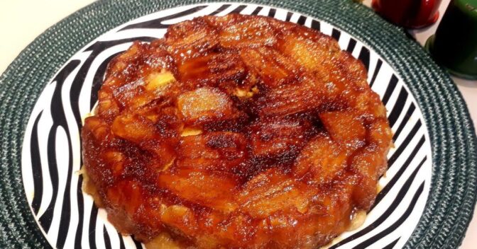 Bolos: Descubra o Passo a Passo para Preparar uma Deliciosa Torta de Banana na Frigideira