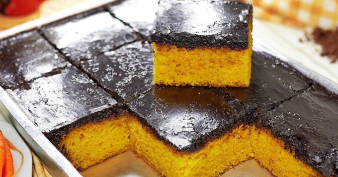 Bolos: A receita definitiva de bolo de cenoura com cobertura crocante mais completa que você encontrará