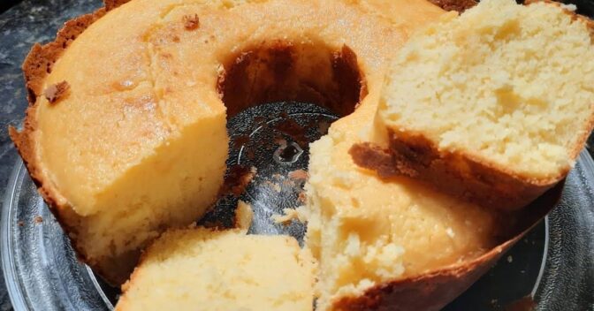 Bolos: Mergulhe na tradição com o Bolo Caipira da Roça, uma receita antiga repleta de sabor rústico e autêntico.